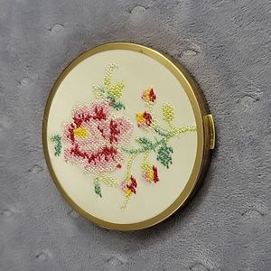 Vintage USA Zell Fifth Avenue petit point powder case mirror compact